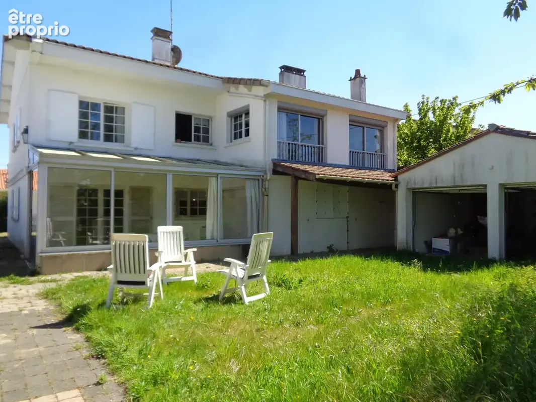Maison à vendre SAUJON (17) 12 pièces 210m2 parcelle 700m2(deux habitations possibles) - photo 2