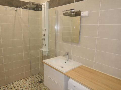 Appartement à MARSEILLE-1E