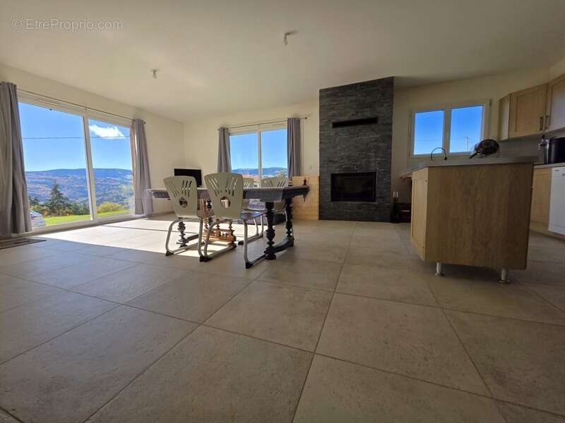 Maison à MONTBRISON