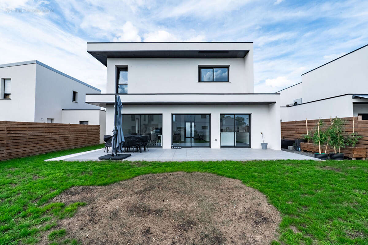 Maison à SAINT-SYLVAIN-D&#039;ANJOU