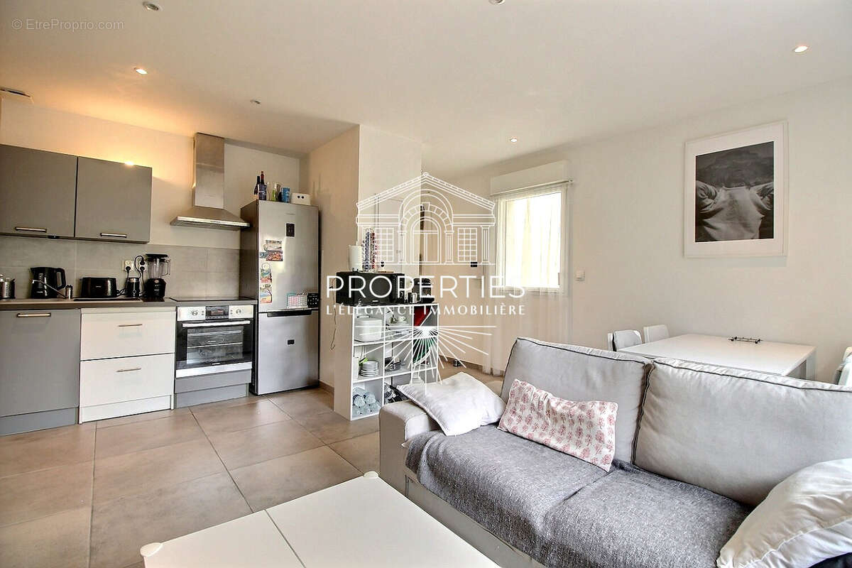 Appartement à HYERES