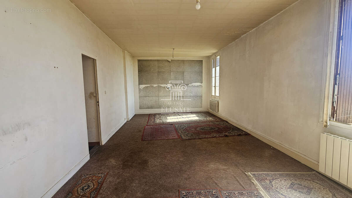 Maison à GONDRIN