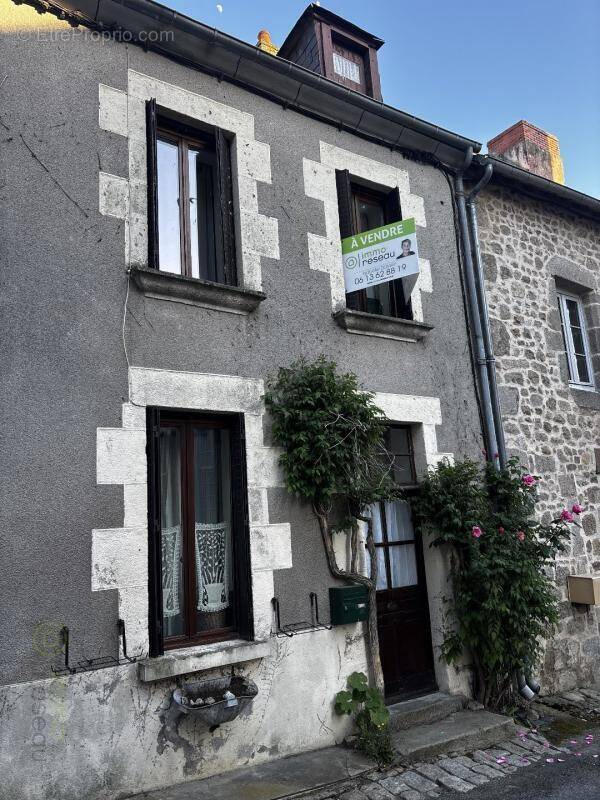 Maison à CHENERAILLES