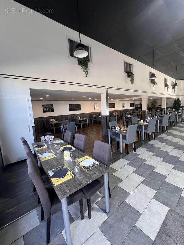 Commerce à CHAVELOT