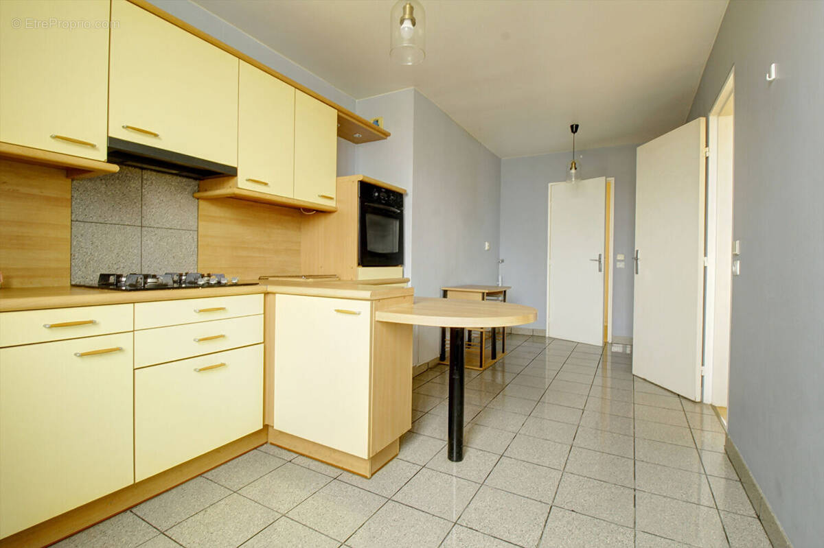 Appartement à SARTROUVILLE