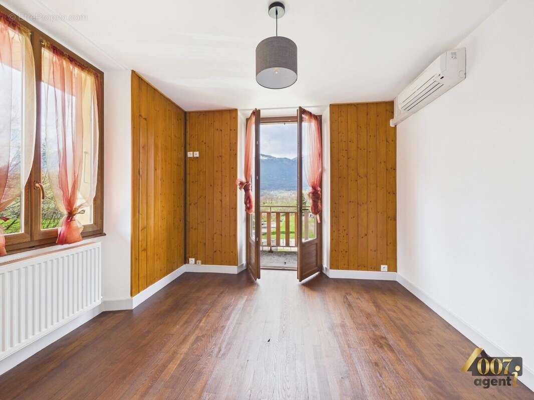 Appartement à NOTRE-DAME-DES-MILLIERES