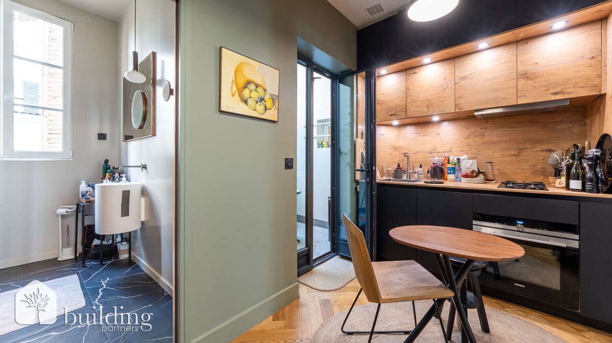 Appartement à PARIS-17E