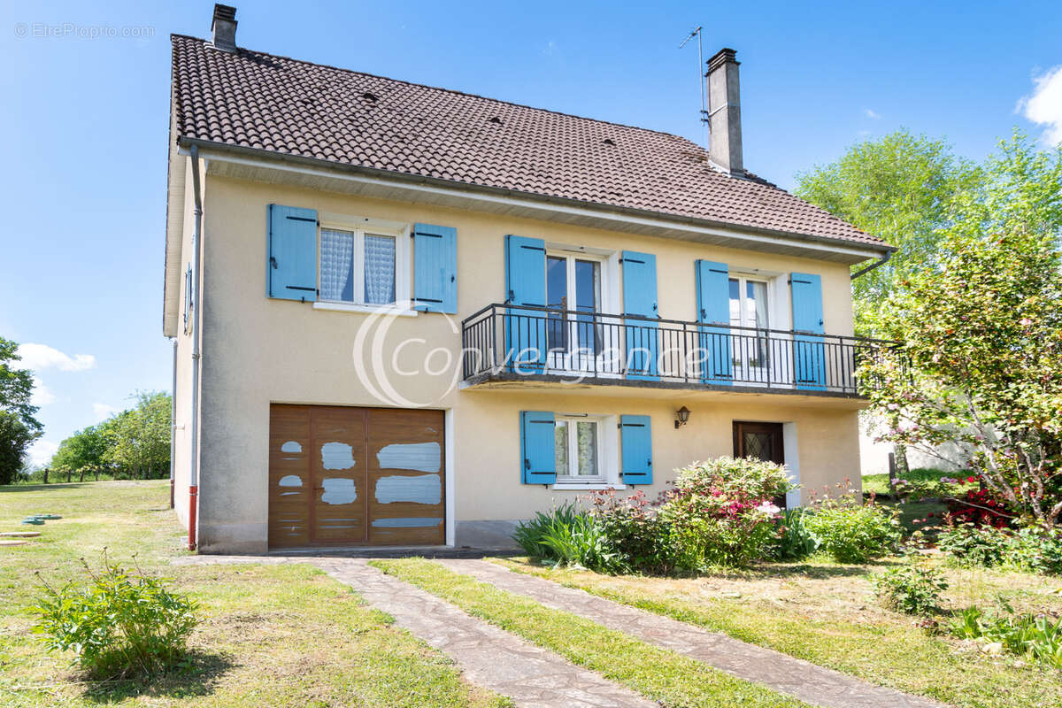 Maison à LA CROISILLE-SUR-BRIANCE