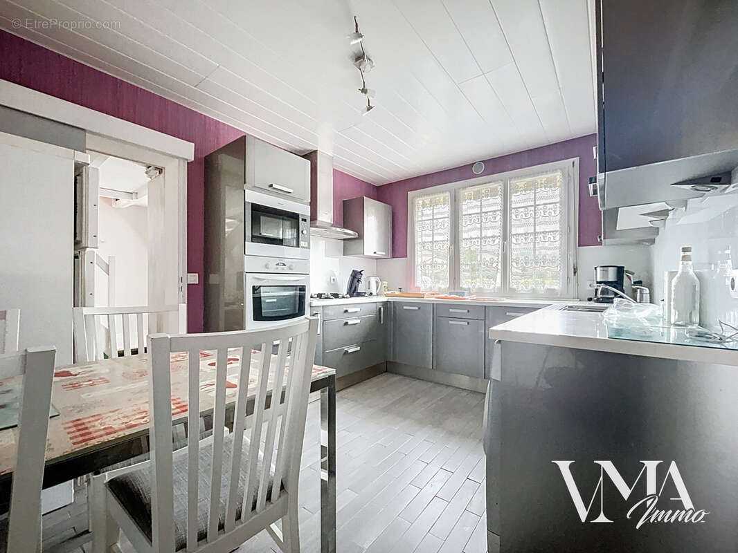 Maison à CHAZAY-D&#039;AZERGUES