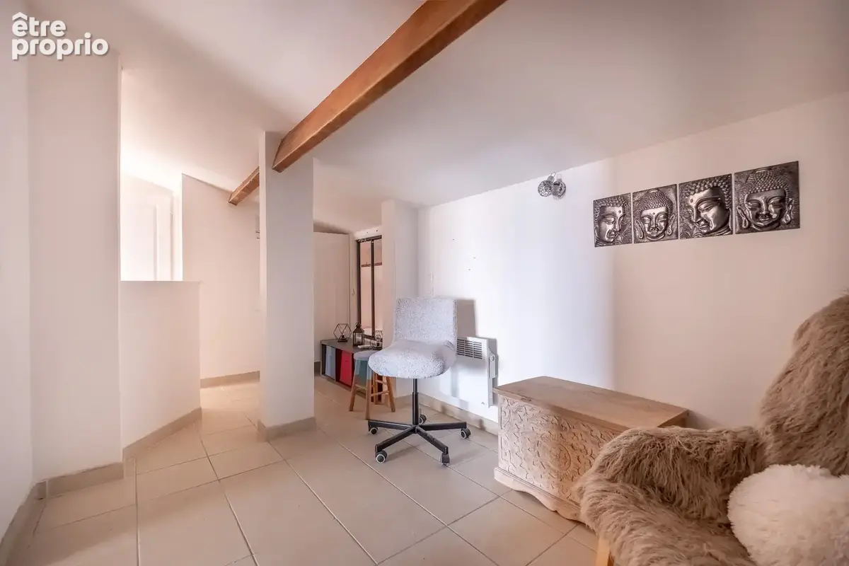 Proche calanques et commerces, exceptionnel T3/4 en duplex avec vue mer et 2 parkings - photo 13
