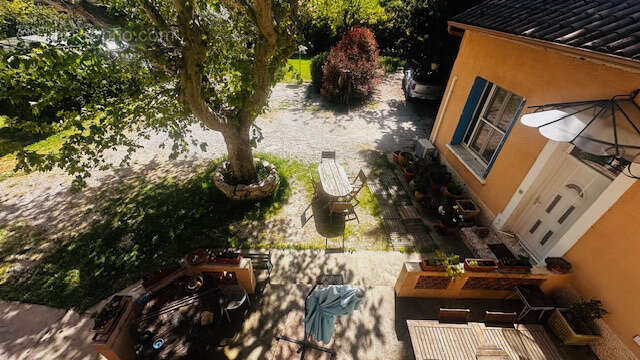 Maison à VIOLES