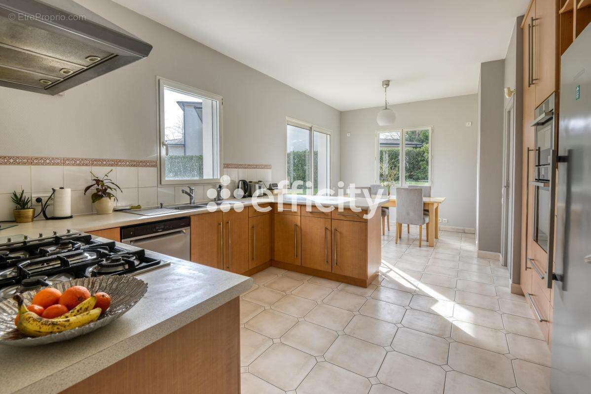 Maison 255 m² à Carquefou  - photo 9
