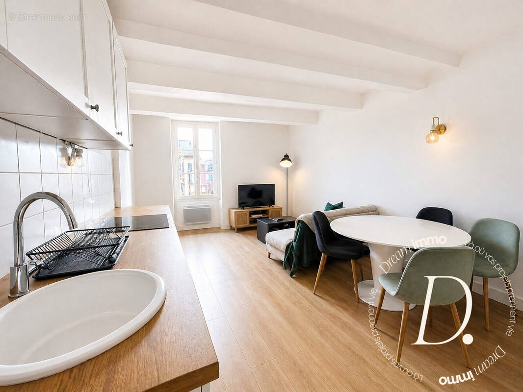 Appartement à HYERES