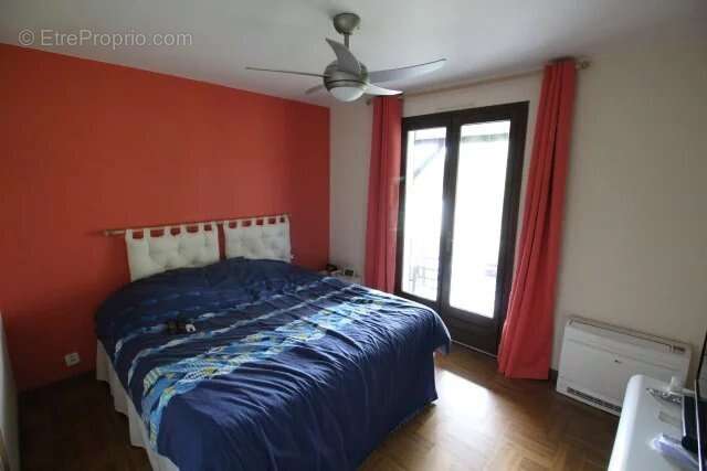 Maison individuelle de trois chambres avec studio d'une chambre, piscine et grand terrain - photo 5