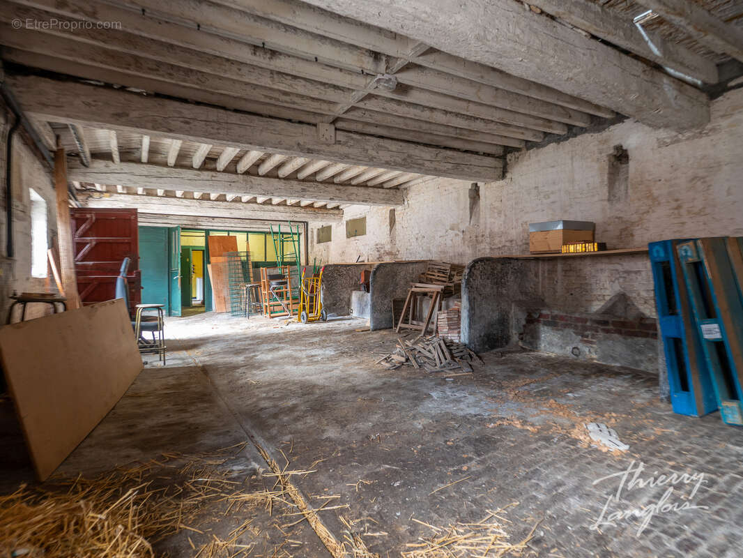 Maison bourgeoise de caractere sur 2 445m2 - photo 22