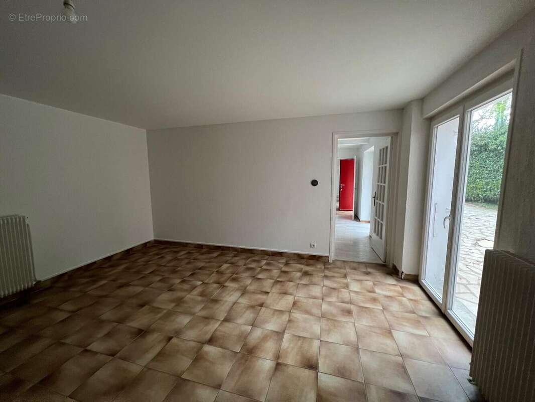 Photo 6 - Maison à ESTRABLIN