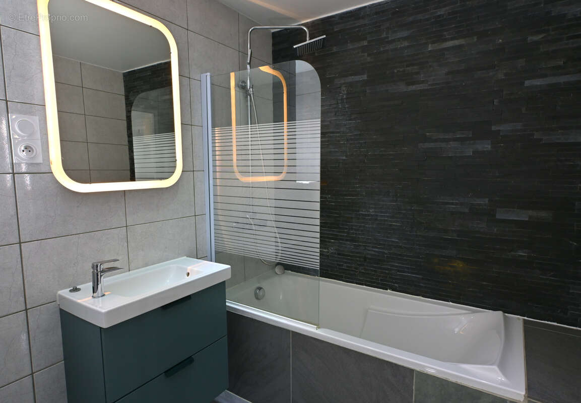 Appartement à VILLARD-BONNOT