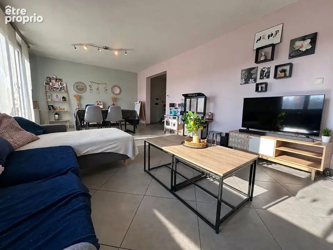 FEYZIN- Appartement T4 - spacieux et rénové - photo 2