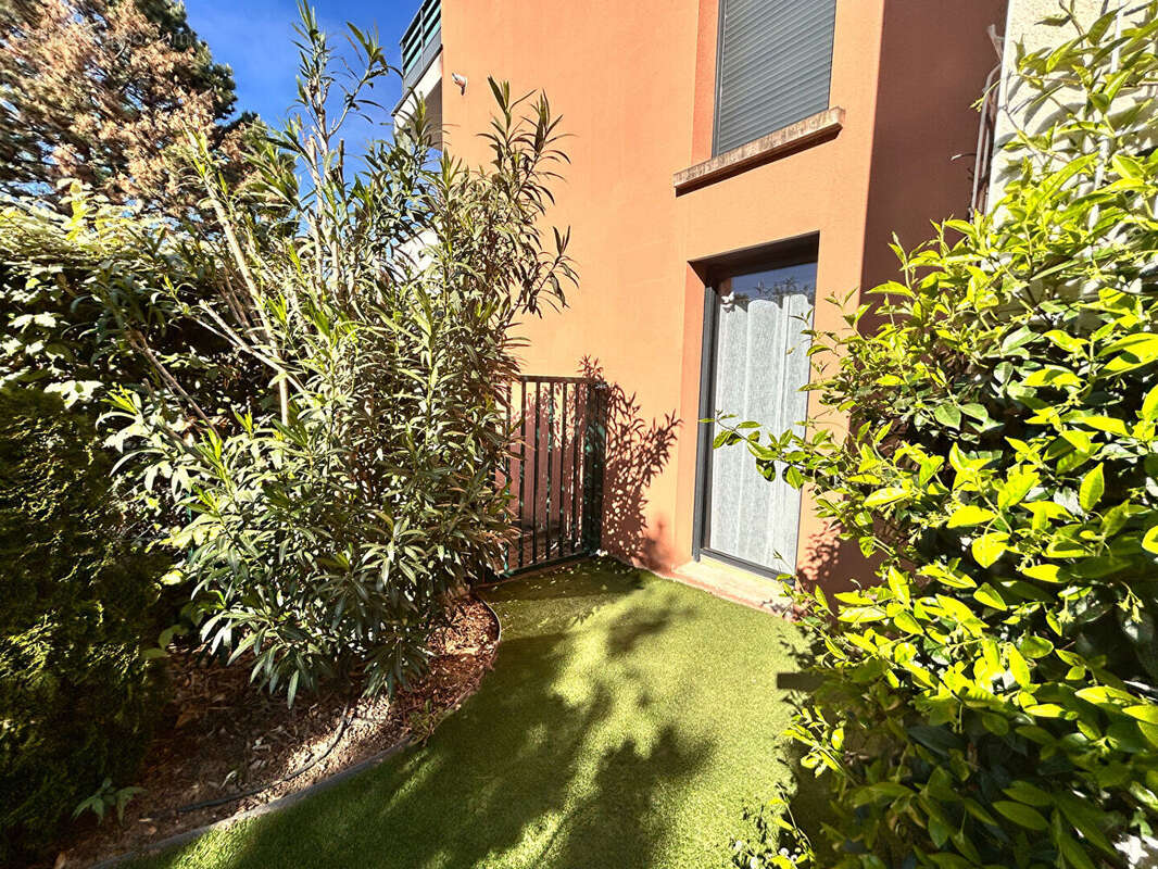 EXCLUSIVITE - Hyper centre - Appartement F3  avec jardin - photo 18