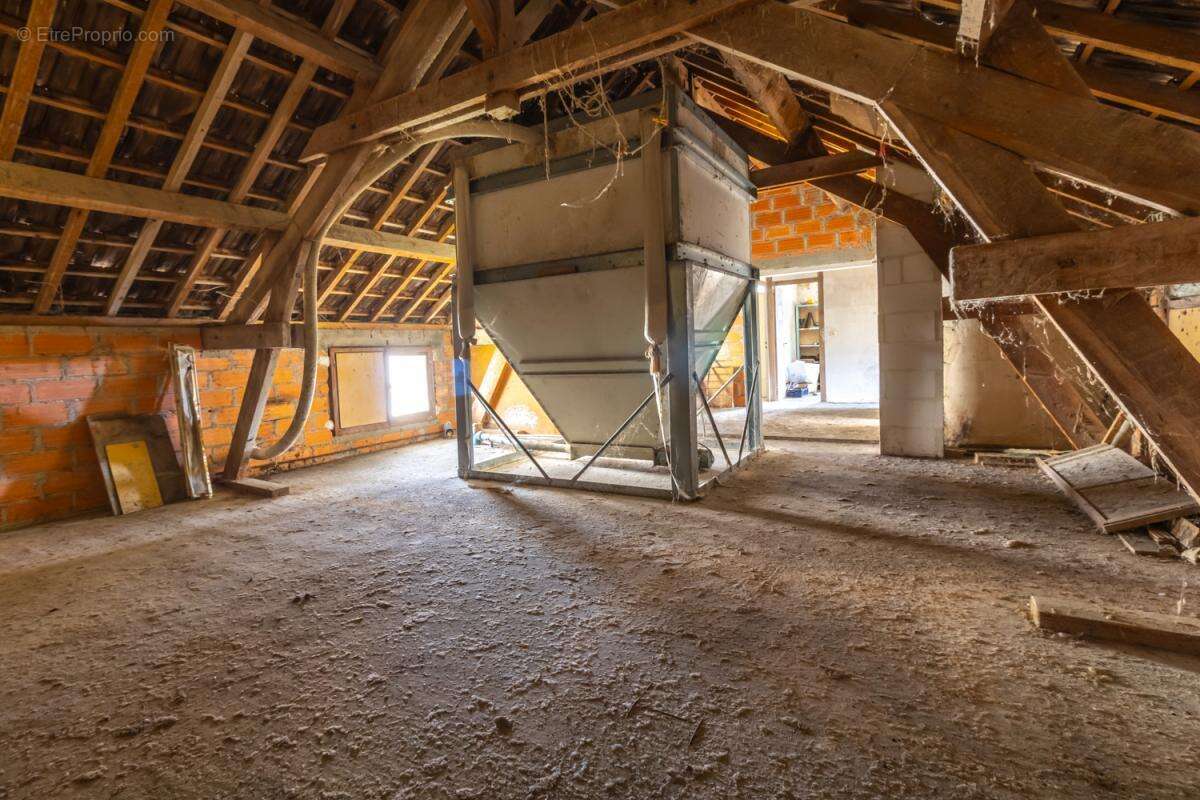 Maison Gievres 12 pièce(s) 228 m2 - photo 8