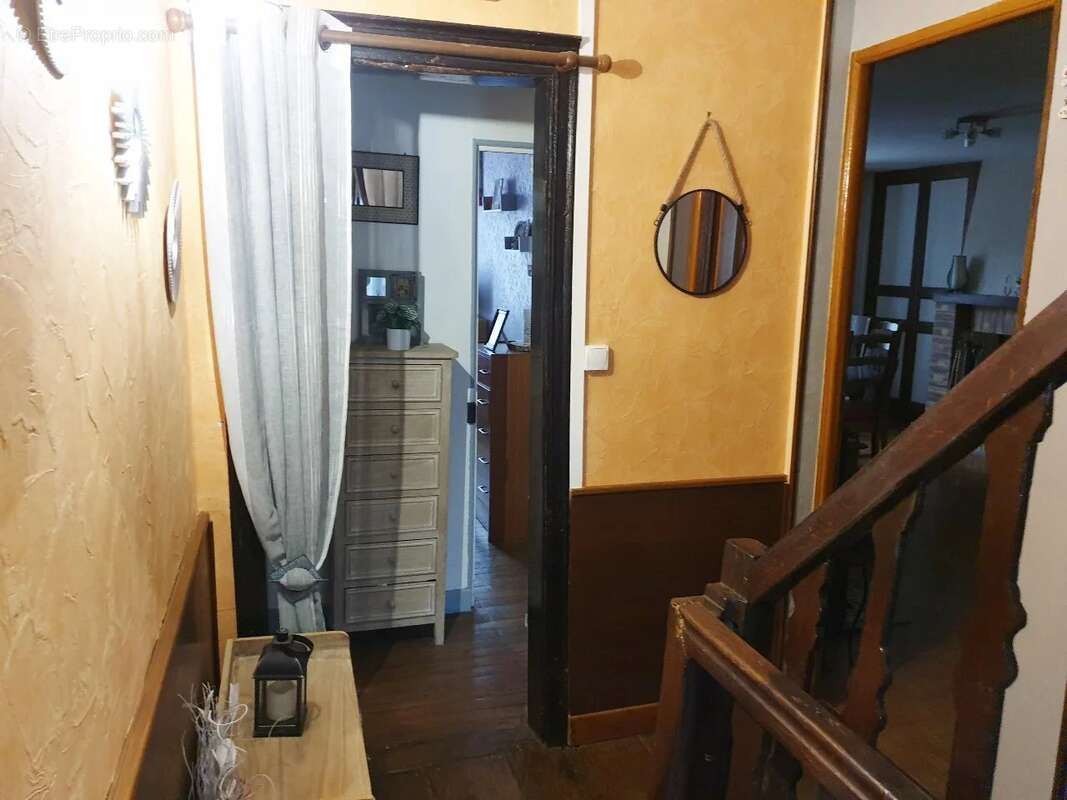 Restaurant avec deux appartements - photo 16