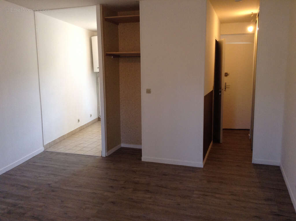 Appartement studio vendu loué ! investissement locatif ! fontenay-trésigny (77610 - photo 2