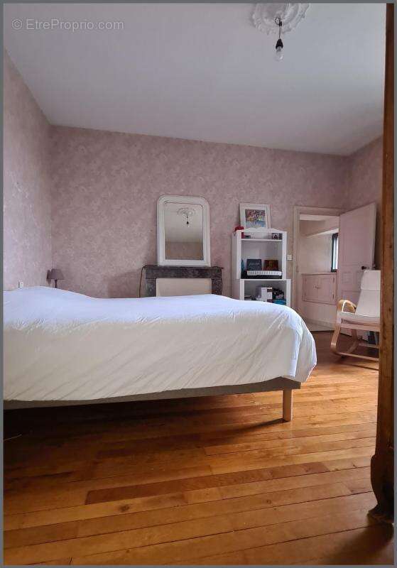 4 chambres et 1 bureau. Garage - photo 9