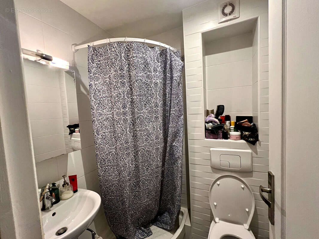 Appartement 2 pièces 31.76 m2  PARIS 15e - photo 3