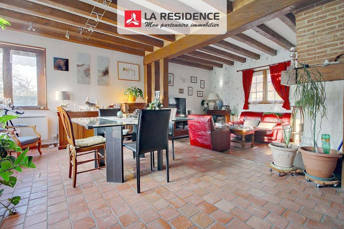 Maison à MOUSSEAUX-SUR-SEINE