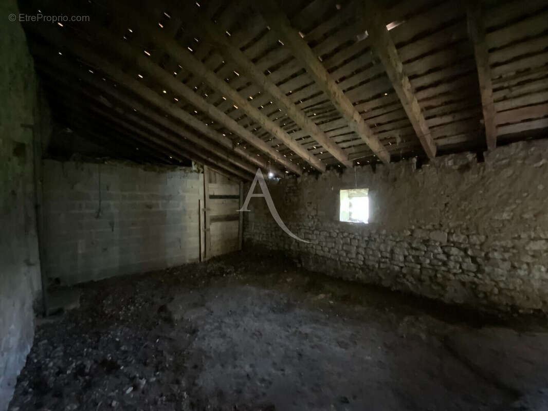 Maison charentaise à rénover - photo 14