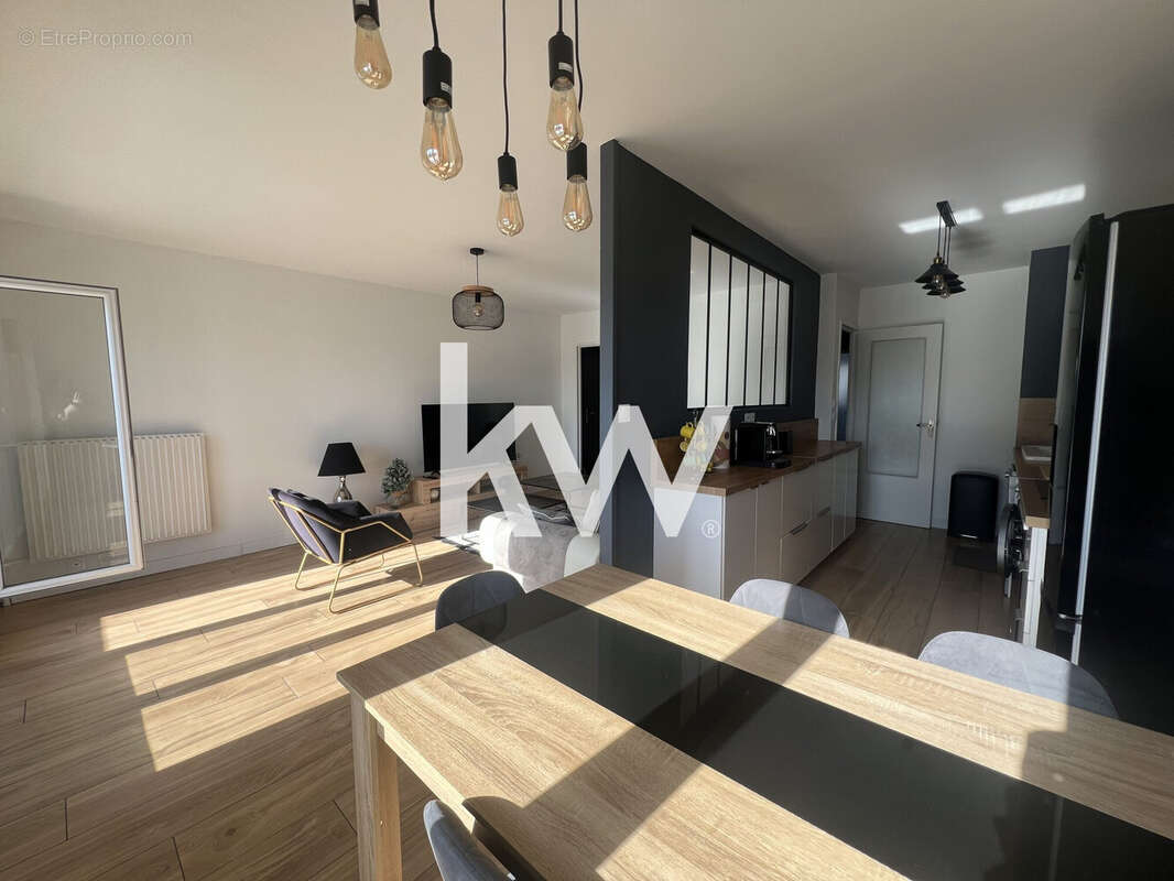 Appartement 66 m² à Saint-Etienne  - photo 5