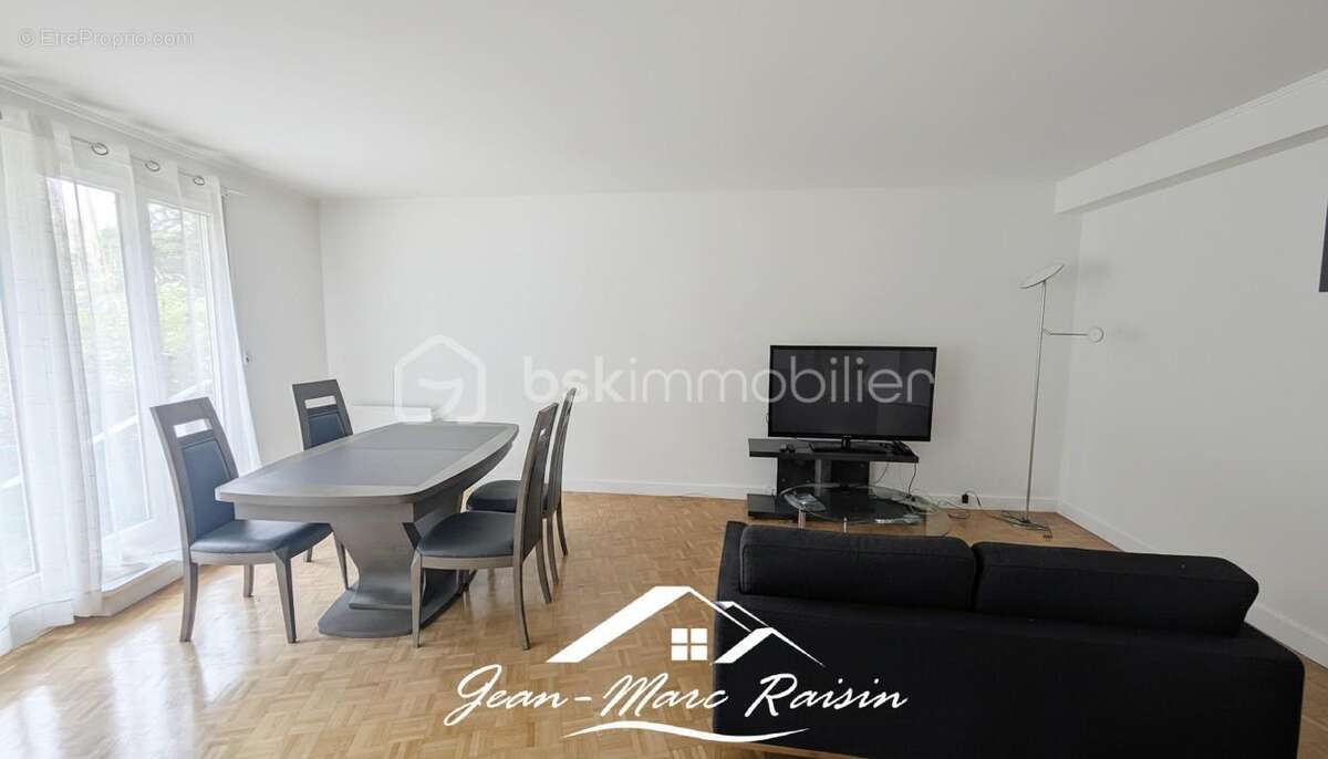 Appartement à COUBRON