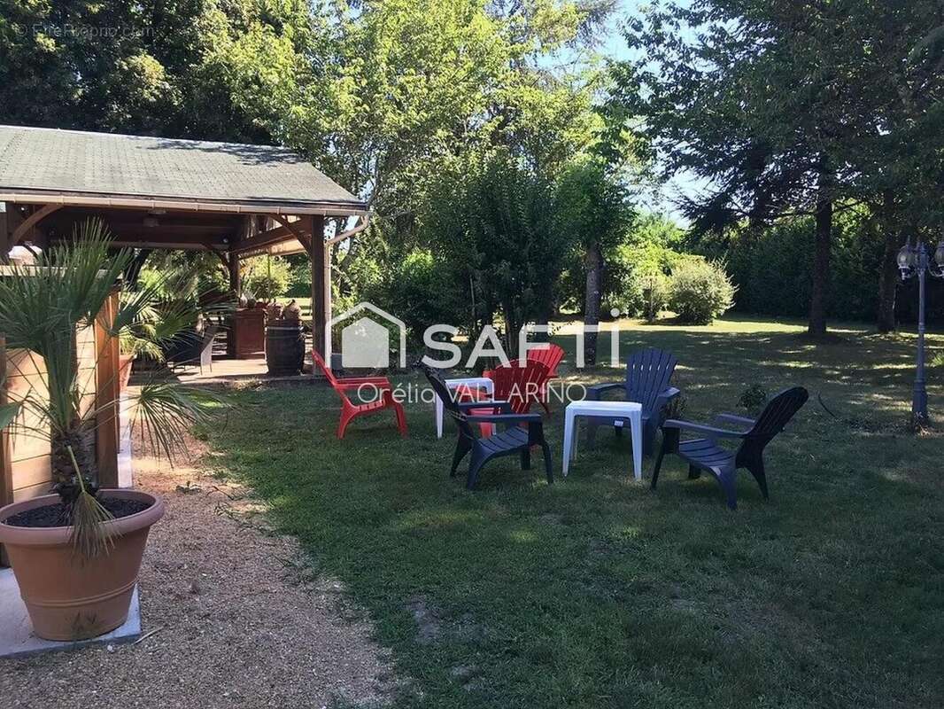 Photo 3 - Commerce à SAINT-AIGULIN