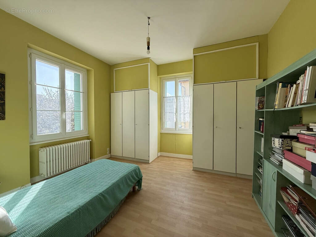 Maison à TOURNON-SUR-RHONE