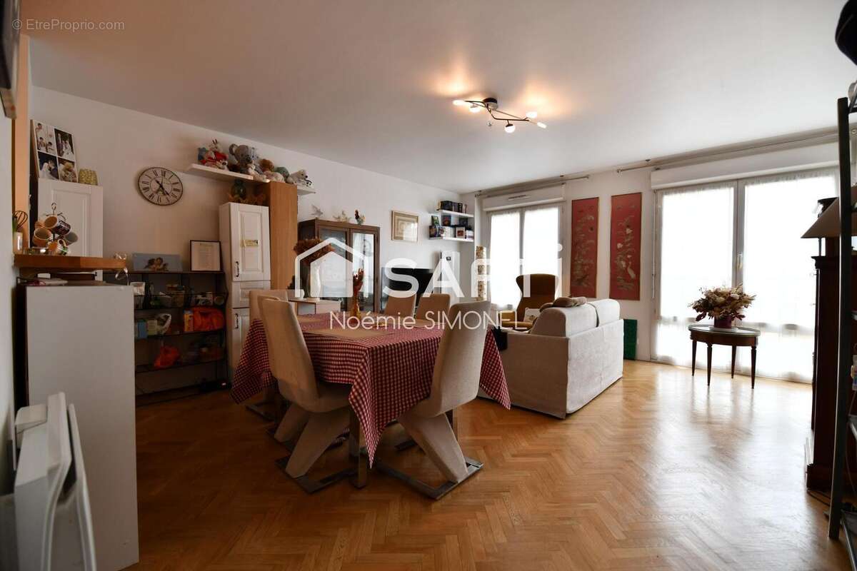 Photo 3 - Appartement à NANTERRE