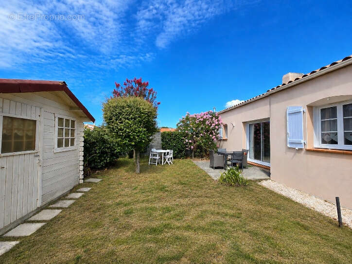 Maison 2 chambres + bureau + mezz a 500m des supermarches - photo 2