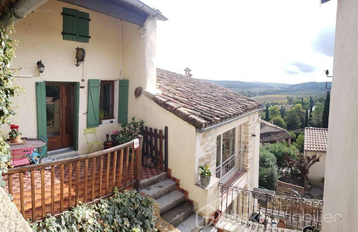 Maison à VEZENOBRES