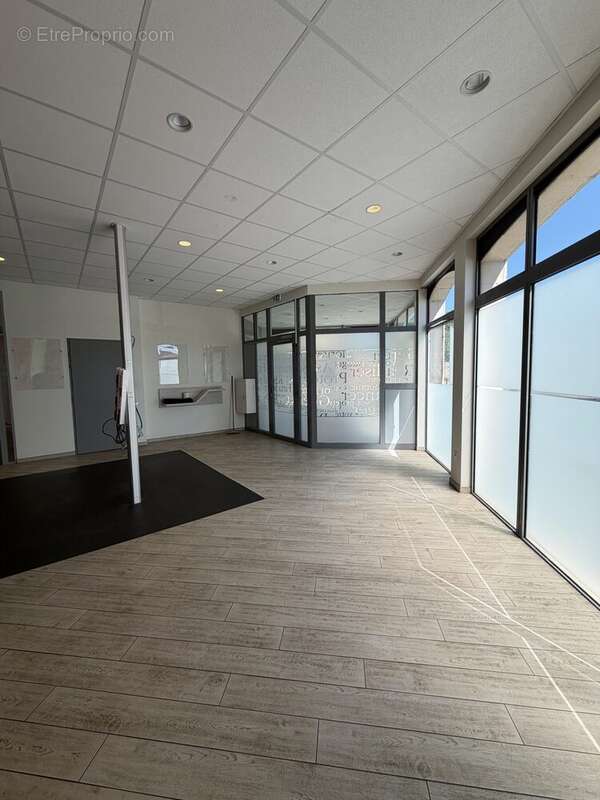 Commerce 158 m² à Uckange  - photo 2