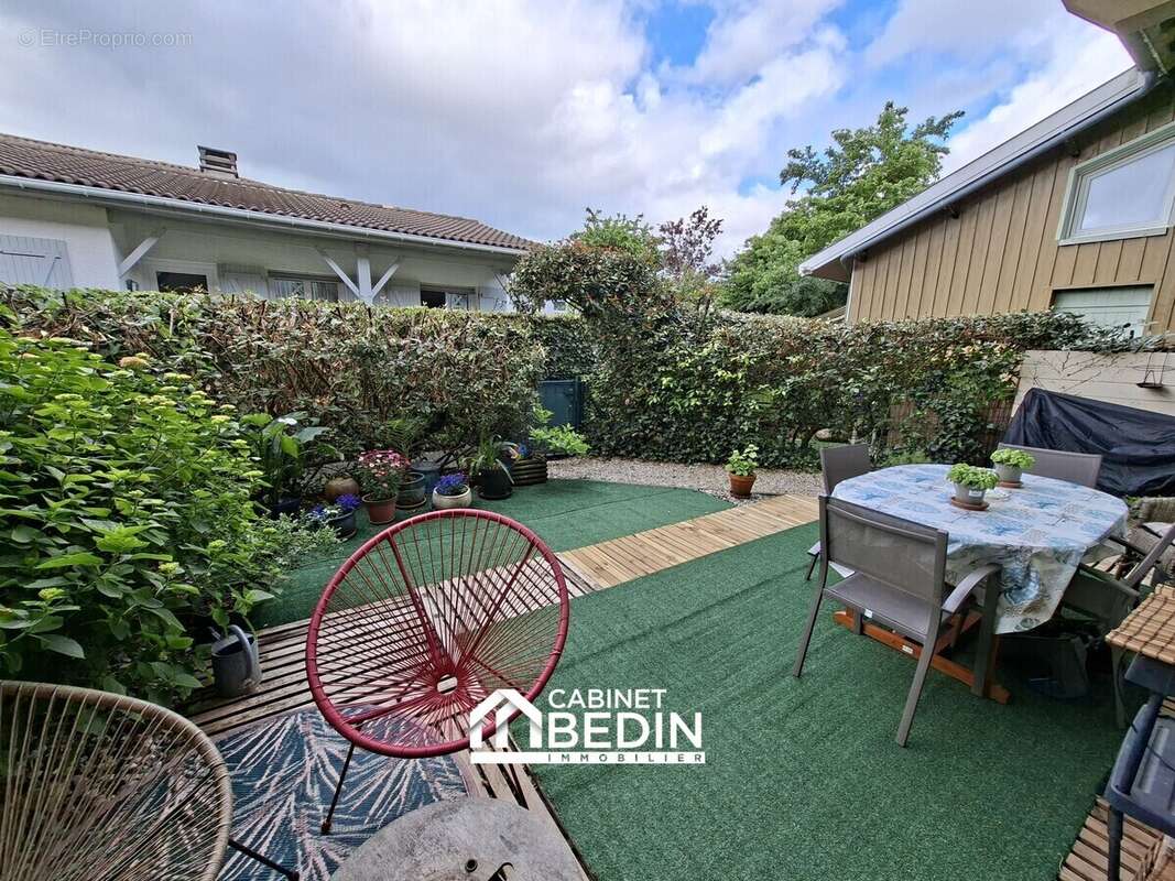 Appartement à ARES