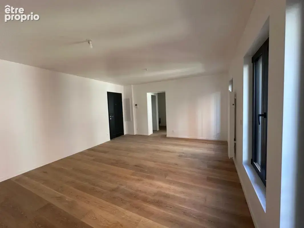 Saint-Ouen – Spacieux T4 familial refait à neuf avec prestations premiums - photo 2