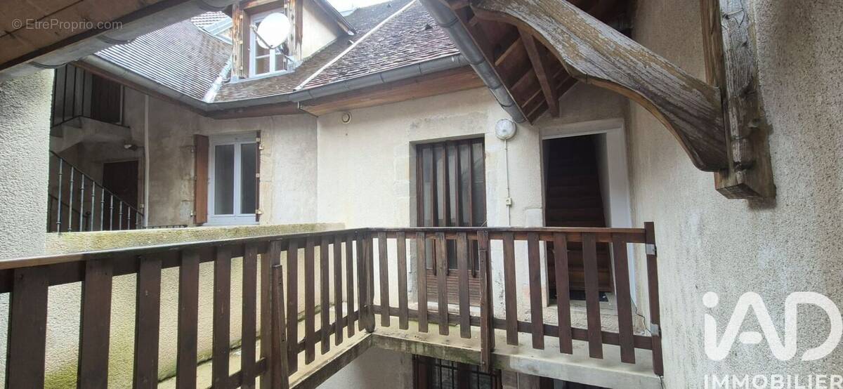 Photo 1 - Appartement à LONS-LE-SAUNIER