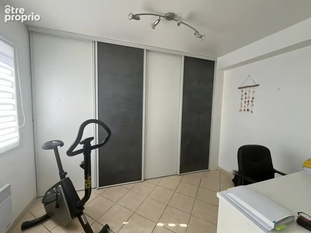 À vendre   saint-lys   maison t6 de 125 m2 avec piscine, garage et jardin arboré - photo 6