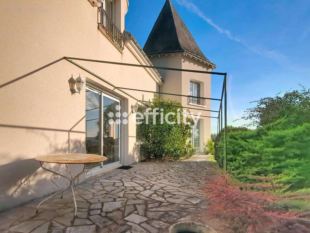 Maison à ROCHECORBON