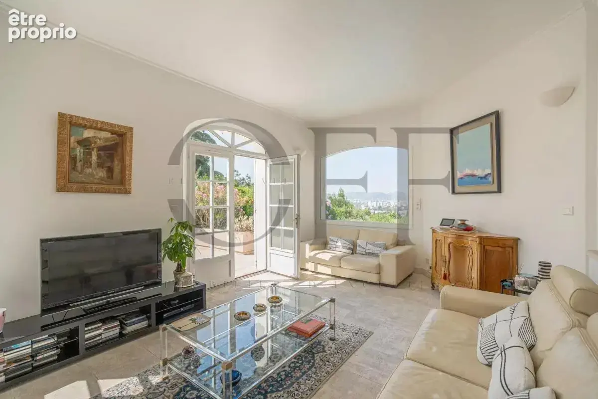MARSEILLE 12ᵉ Vue mer • Domaine privé • Villa d'exception • Piscine • 220 m² - photo 10