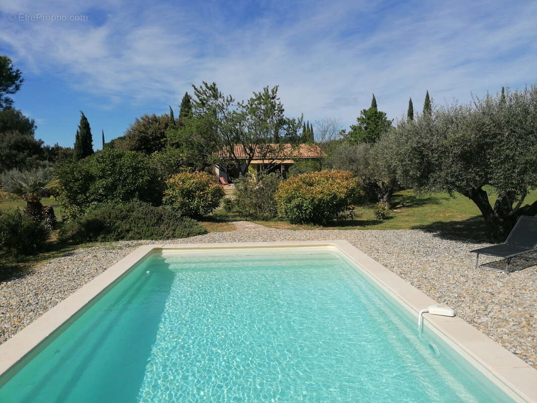 Maison à COTIGNAC