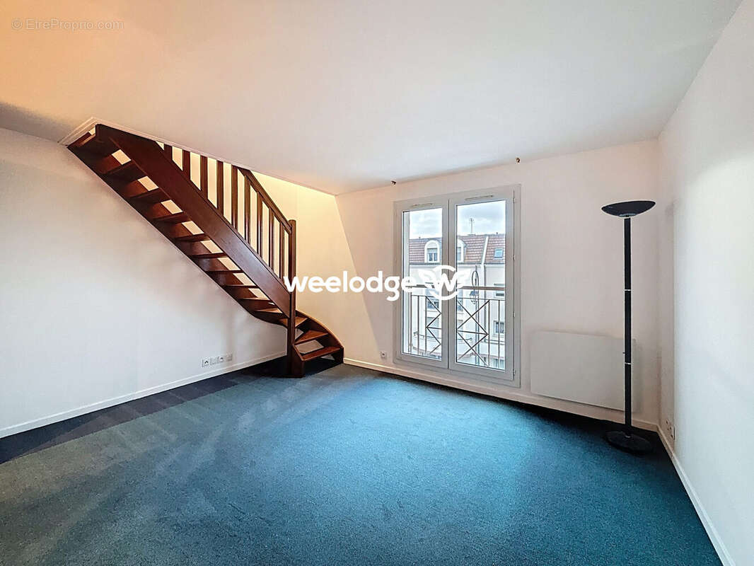 Appartement à LES CLAYES-SOUS-BOIS