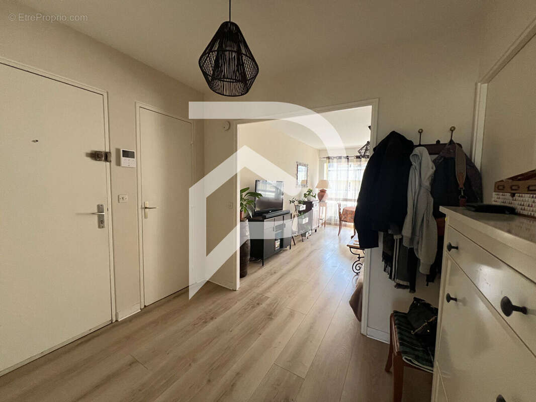 Appartement à LES ESSARTS-LE-ROI