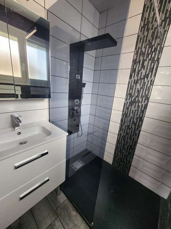PARDIES, A VENDRE Maison 180 m² avec piscine et garage 50 m² - photo 4