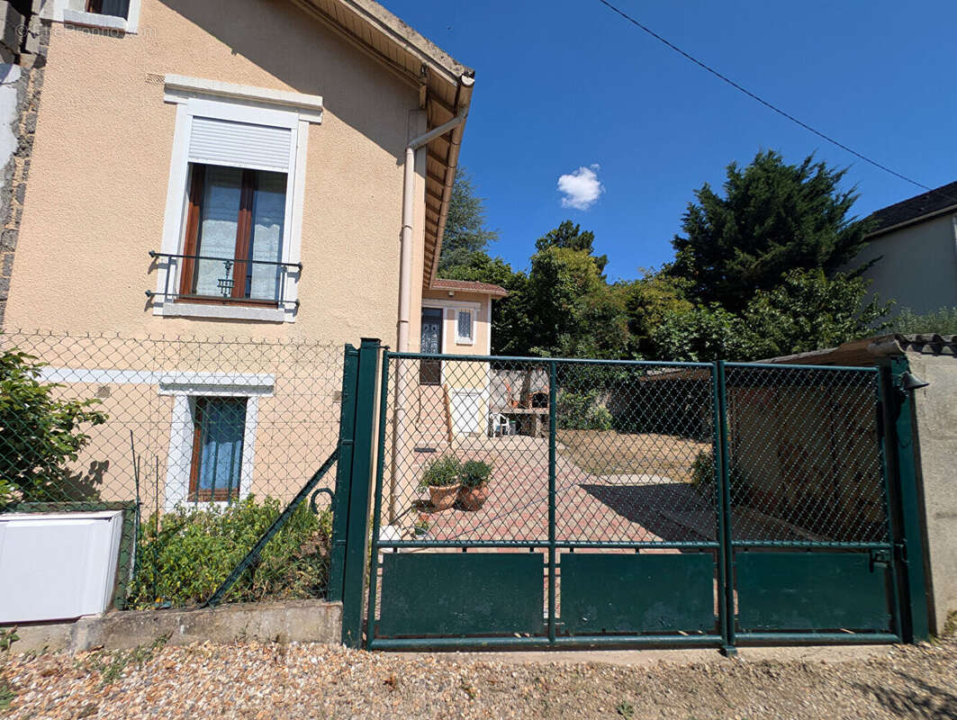 Maison Houilles  2 pièce(s) 54m2 - photo 2