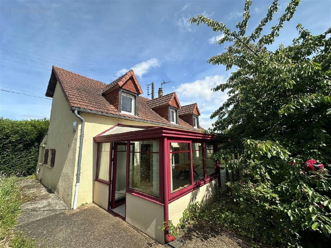 Maison à COURVILLE-SUR-EURE